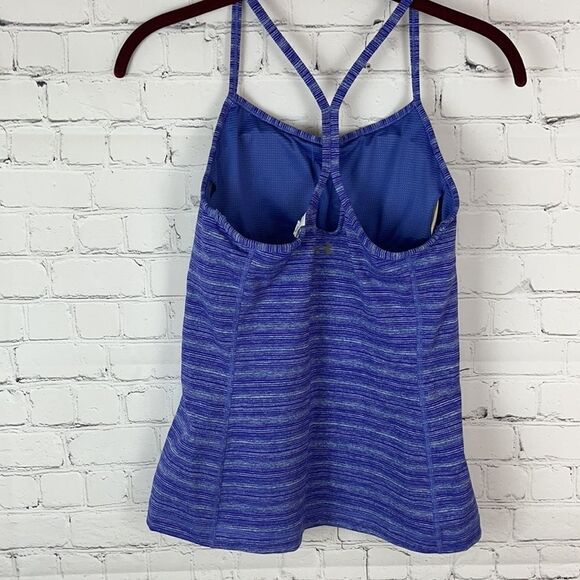 Under Armour Built In Bra Tank - Picture 4 of 5